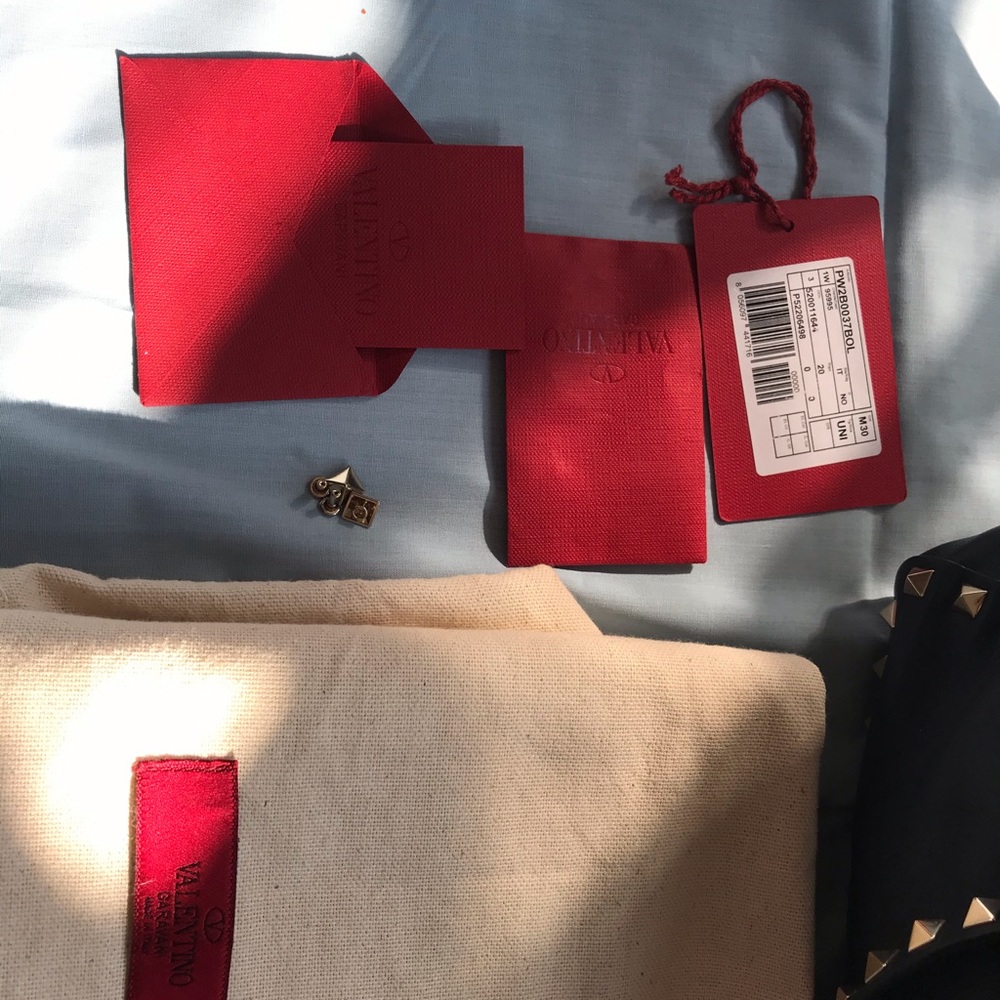 Valentino Rockstud Trapeze Tote Small Navy EUC - Picture 2 of 13